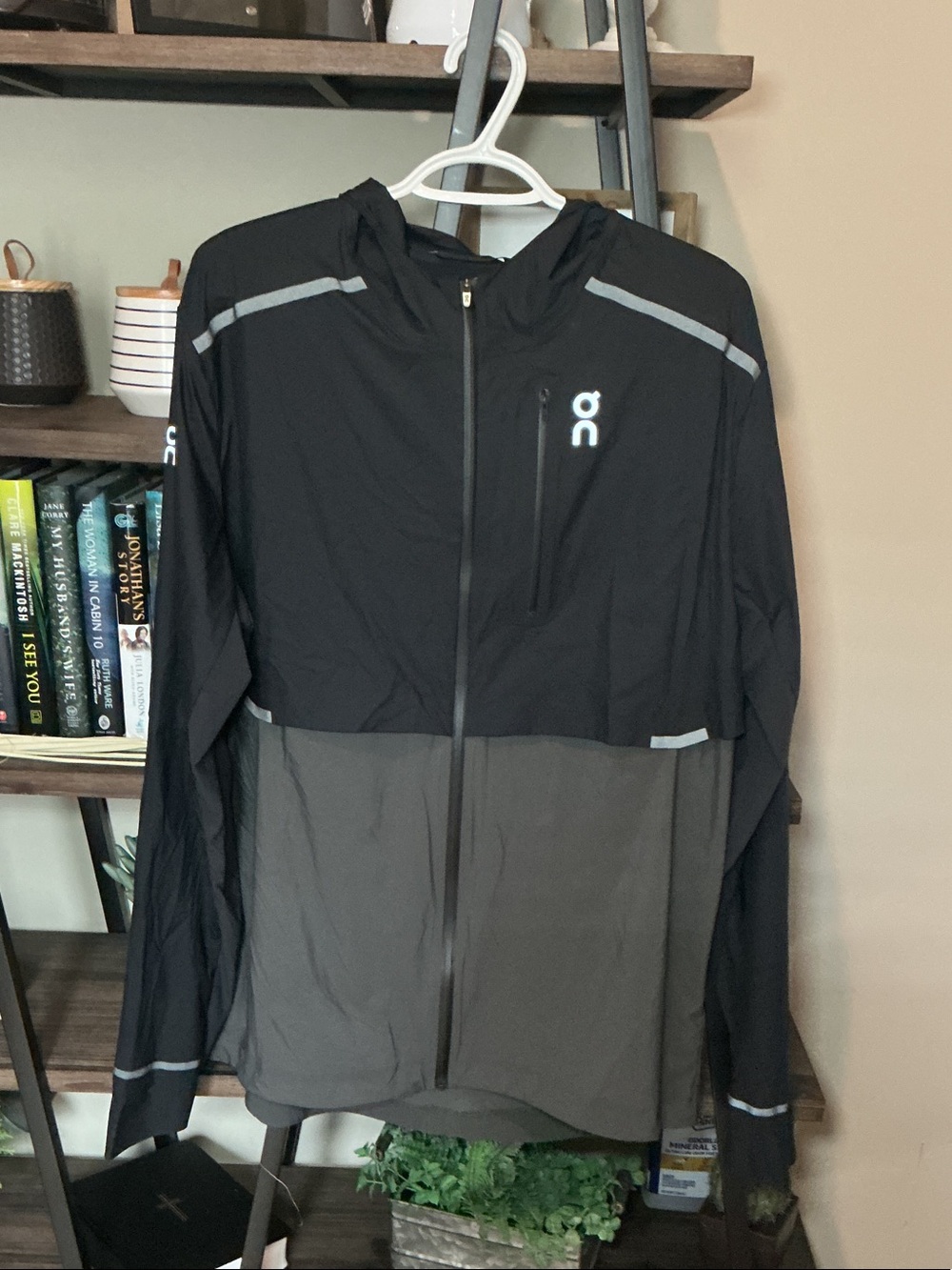 On Running Black and Gray Weather Jacket Size XXL
